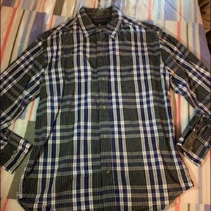 I am selling a NAUTICA buttoned up shirt